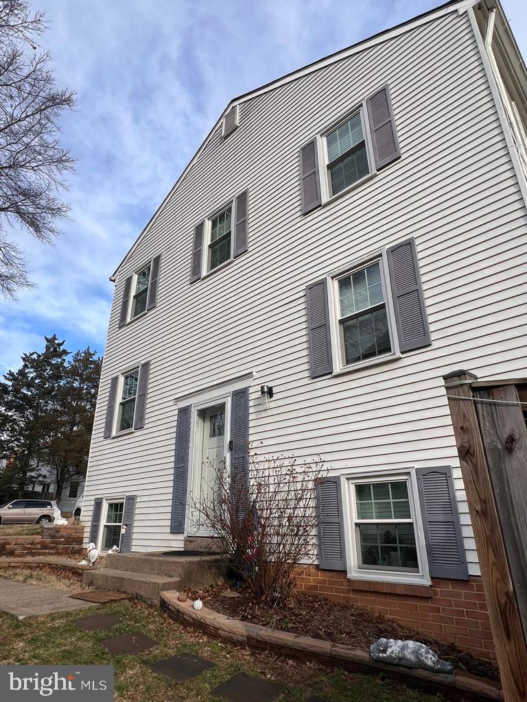 8477 Kitchener Drive Springfield, VA 22153 - Photo 2 of 26