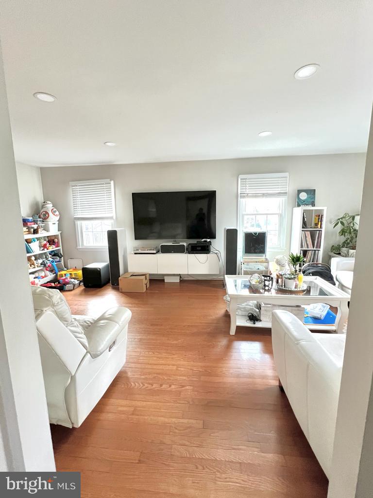 8477 Kitchener Drive Springfield, VA 22153 - Photo 6 of 26
