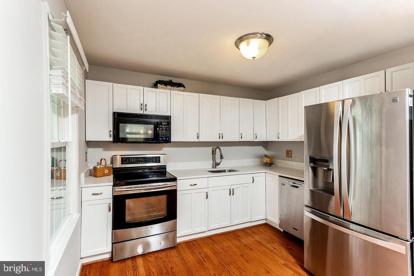 8477 Kitchener Drive Springfield, VA 22153 - Photo 8 of 26
