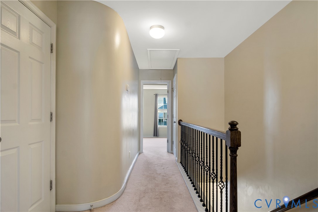 50 Transit Lane Newport News, VA 23601 - Photo 21 of 39 Upper-level hallway