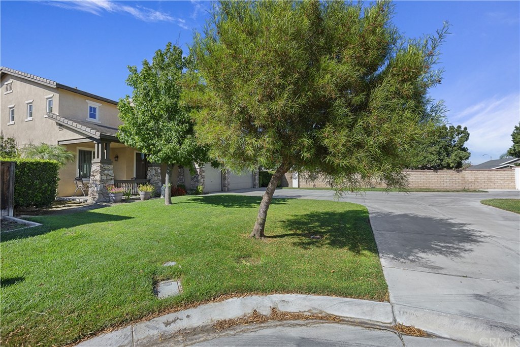 11307 Trailstone Court Riverside, CA 92505 - Photo 3 of 50