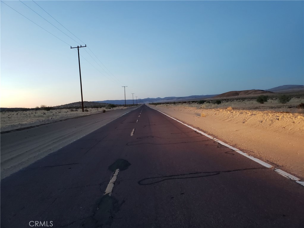 39177 Hinkley Road Hinkley, CA 92347 - Photo 12 of 13 a view of a ocean view