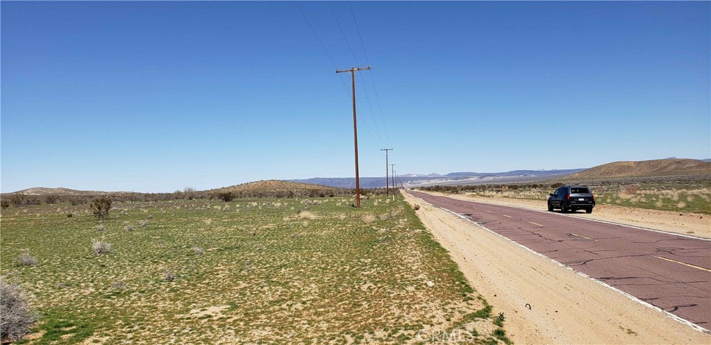 39177 Hinkley Road Hinkley, CA 92347 - Photo 2 of 13 a view of a ocean view