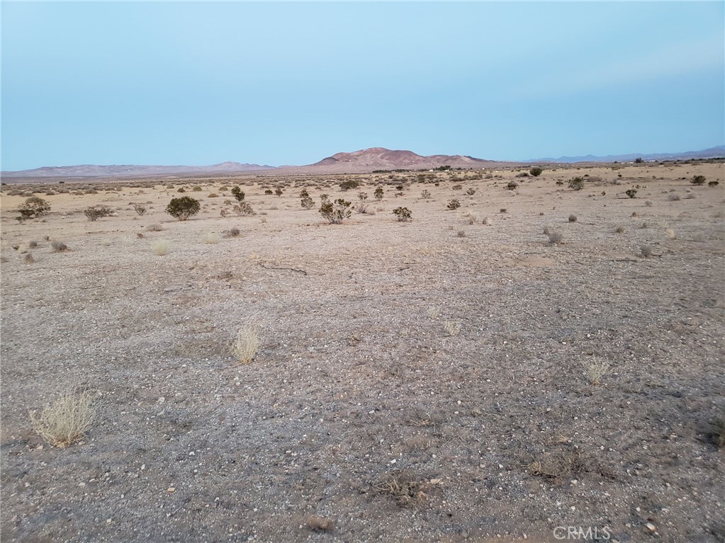 39177 Hinkley Road Hinkley, CA 92347 - Photo 7 of 13 a view of water covered with fog