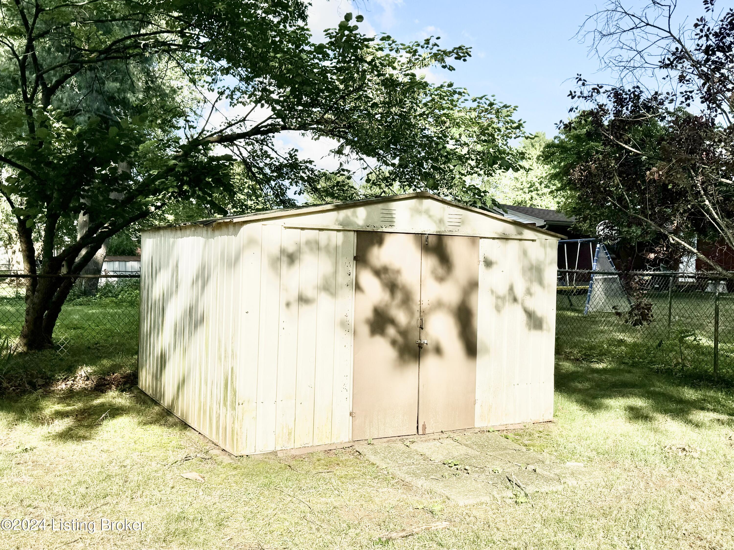 5316 Adkins Road Louisville, KY 40219 - Photo 40 of 46 IMG_1590