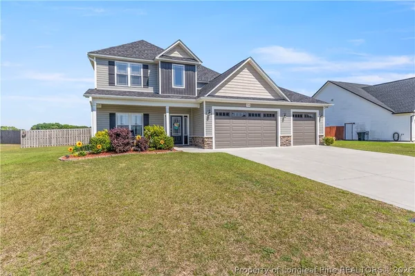 $425,000 | 5528 Mountain Run Drive, Hope Mills, NC 28348