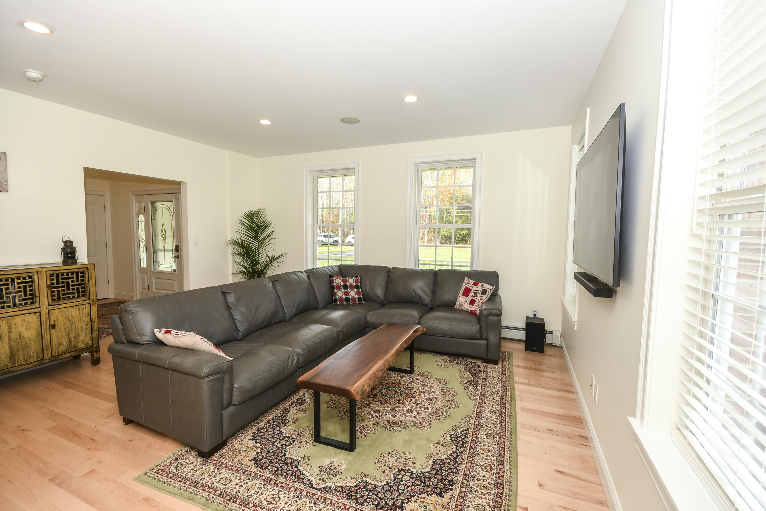 205 Jenkins Road Saco, ME 04072 - Photo 7 of 44 Living Room
