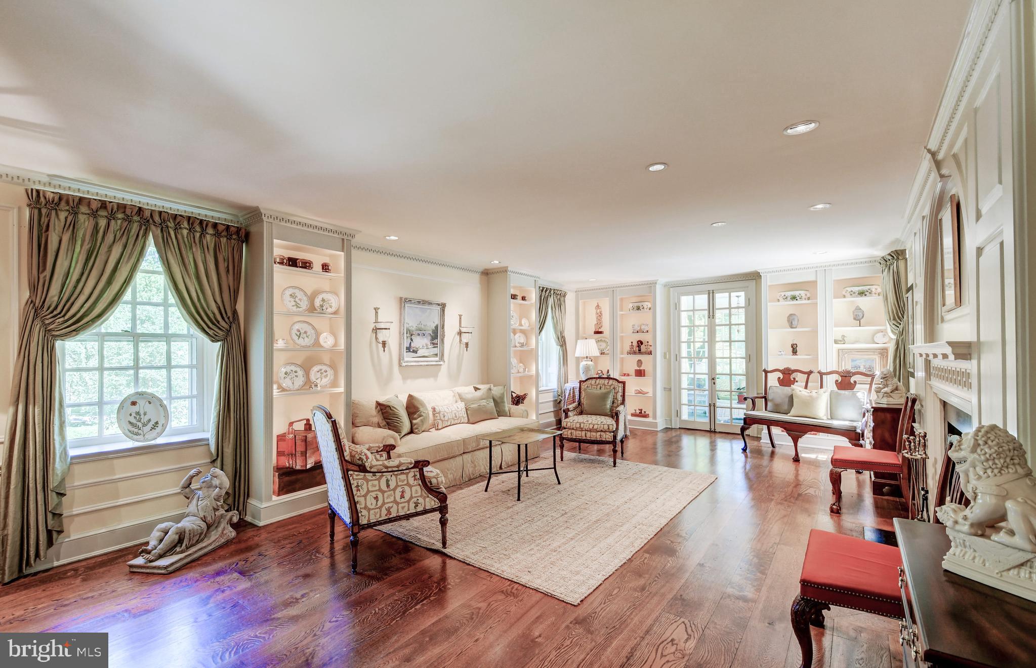 5212 Springlake Way Baltimore, MD 21212 - Photo 11 of 65