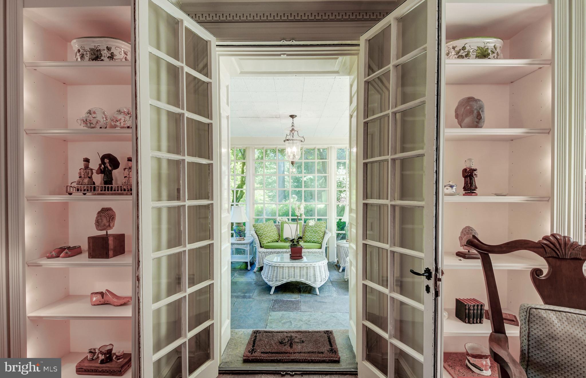 5212 Springlake Way Baltimore, MD 21212 - Photo 13 of 65