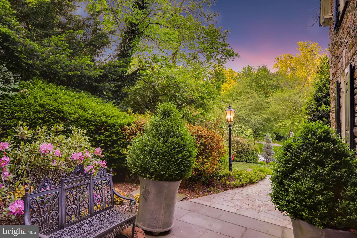 5212 Springlake Way Baltimore, MD 21212 - Photo 5 of 65