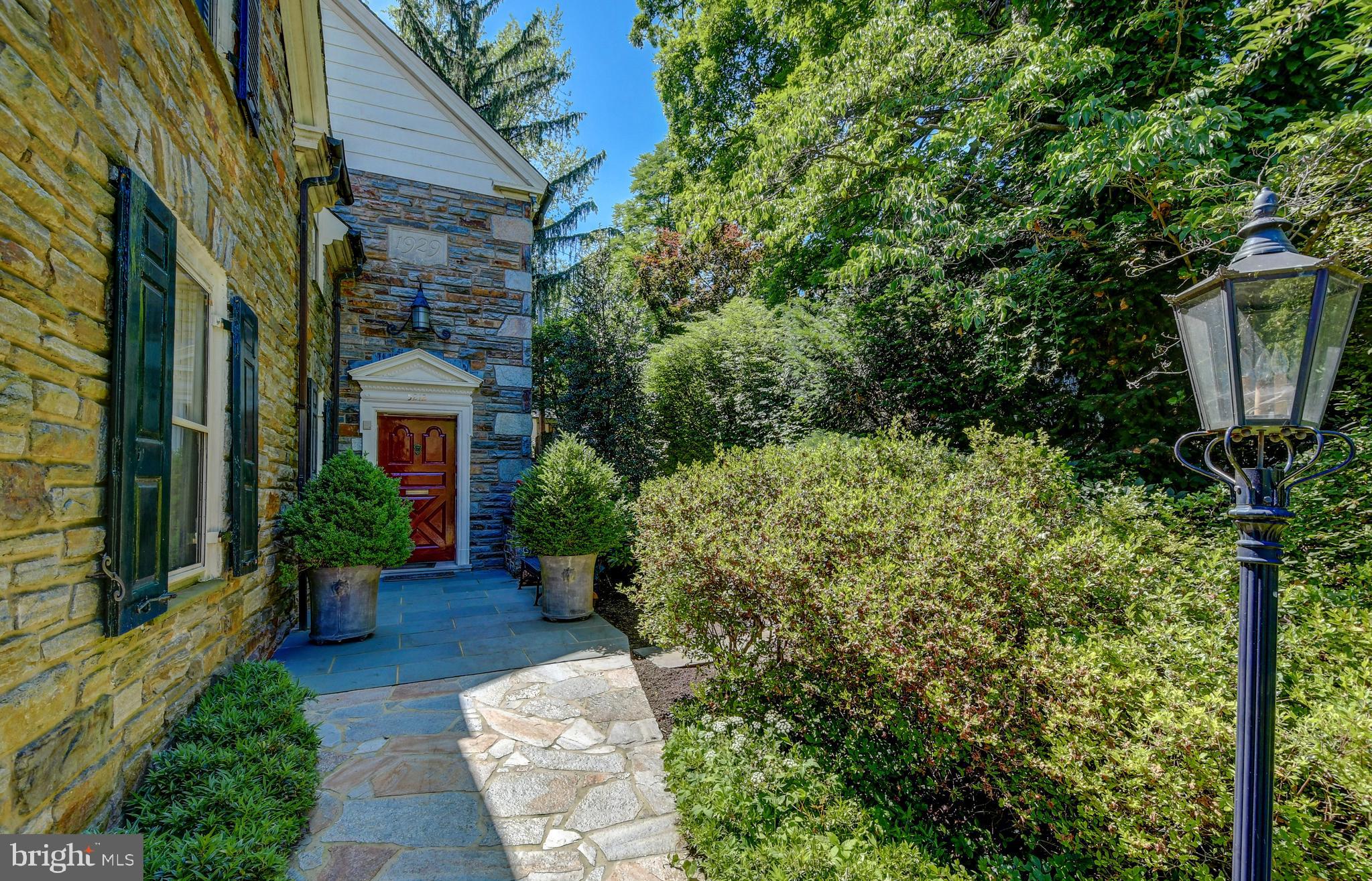 5212 Springlake Way Baltimore, MD 21212 - Photo 6 of 65