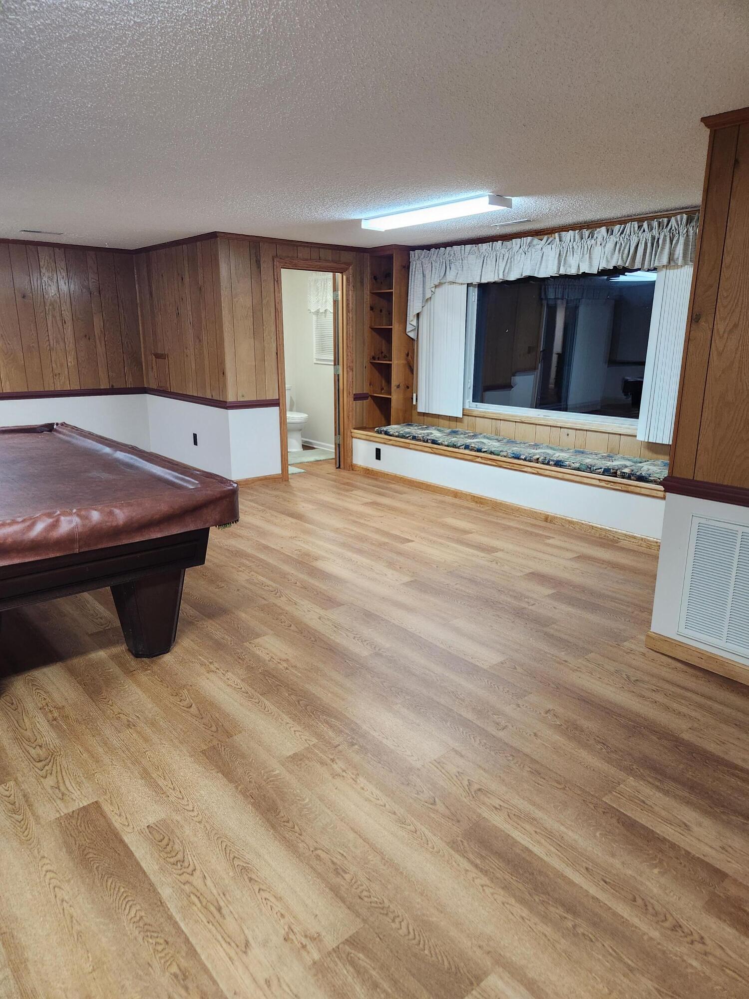 215 Overlook Road Vinton, VA 24179 - Photo 22 of 28 20250517_004858