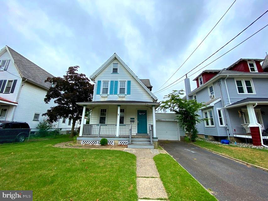 212 Delaware Avenue Riverside, NJ 08075 - Photo 1 of 31