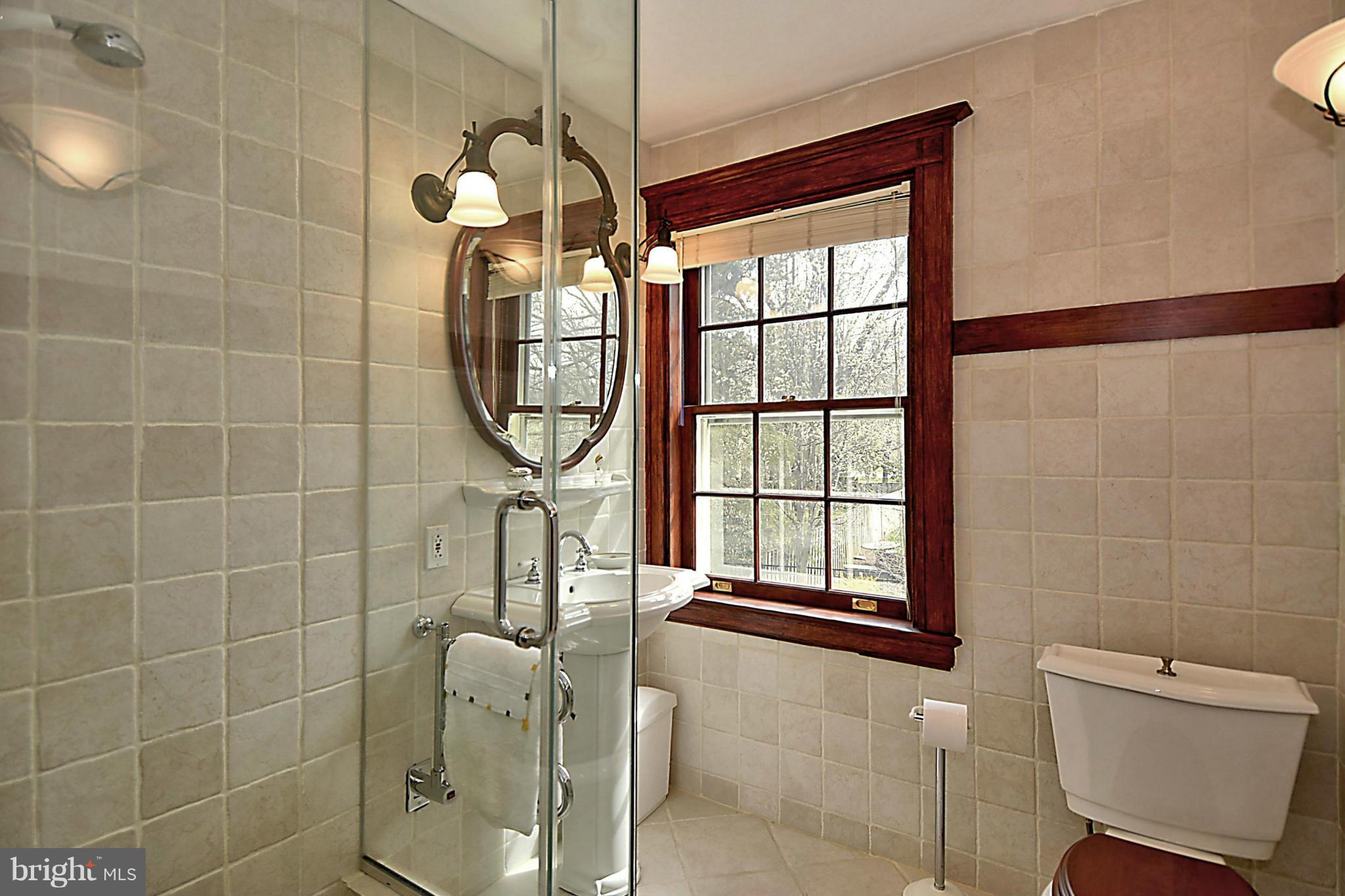 14 Wendover Road Baltimore, MD 21218 - Photo 25 of 30 Upper Level