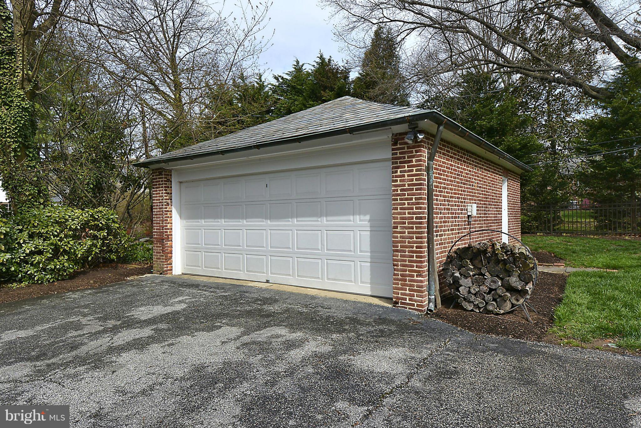 14 Wendover Road Baltimore, MD 21218 - Photo 29 of 30 2 car garage