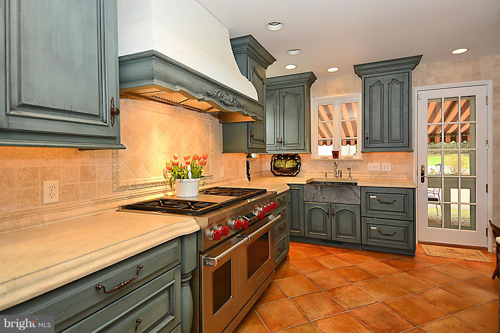 14 Wendover Road Baltimore, MD 21218 - Photo 5 of 30 Kitchen