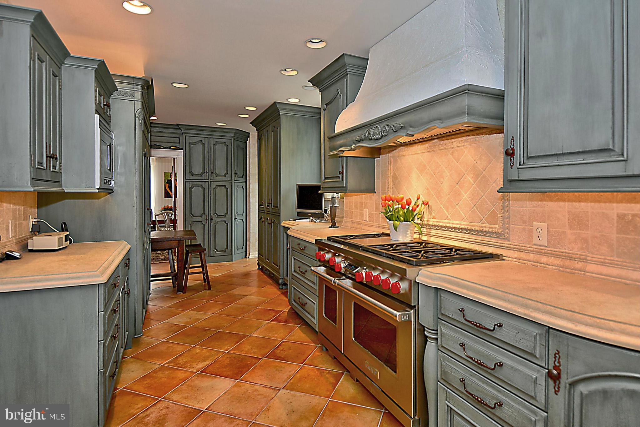 14 Wendover Road Baltimore, MD 21218 - Photo 6 of 30 Kitchen