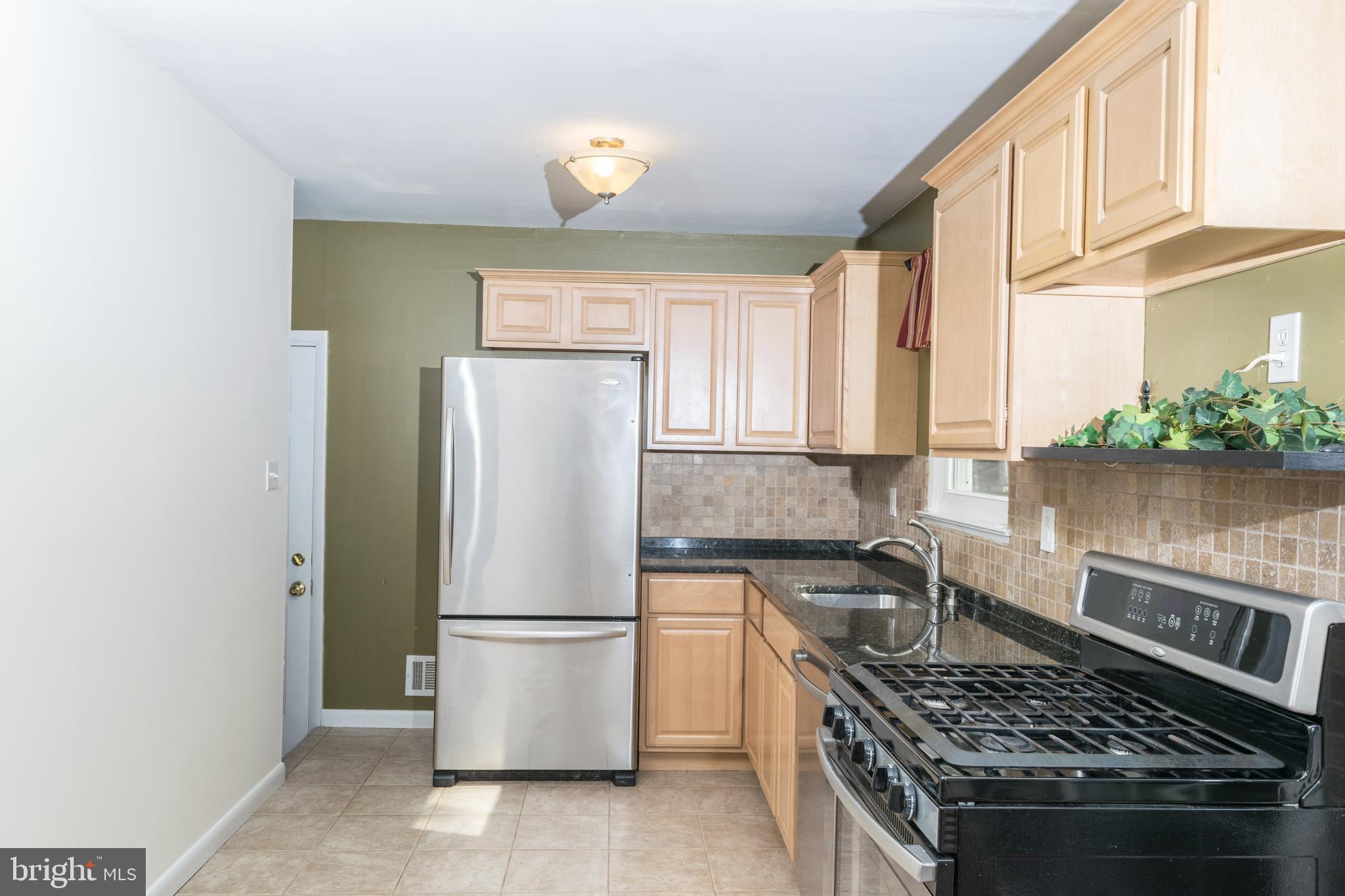 420 Crisfield Road Baltimore, MD 21220 - Photo 9 of 26 Kitchen