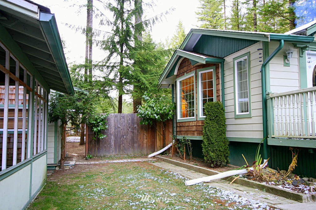 6142 Shamrock Road Maple Falls, WA 98266 - Photo 20 of 22 Gallery Image 20