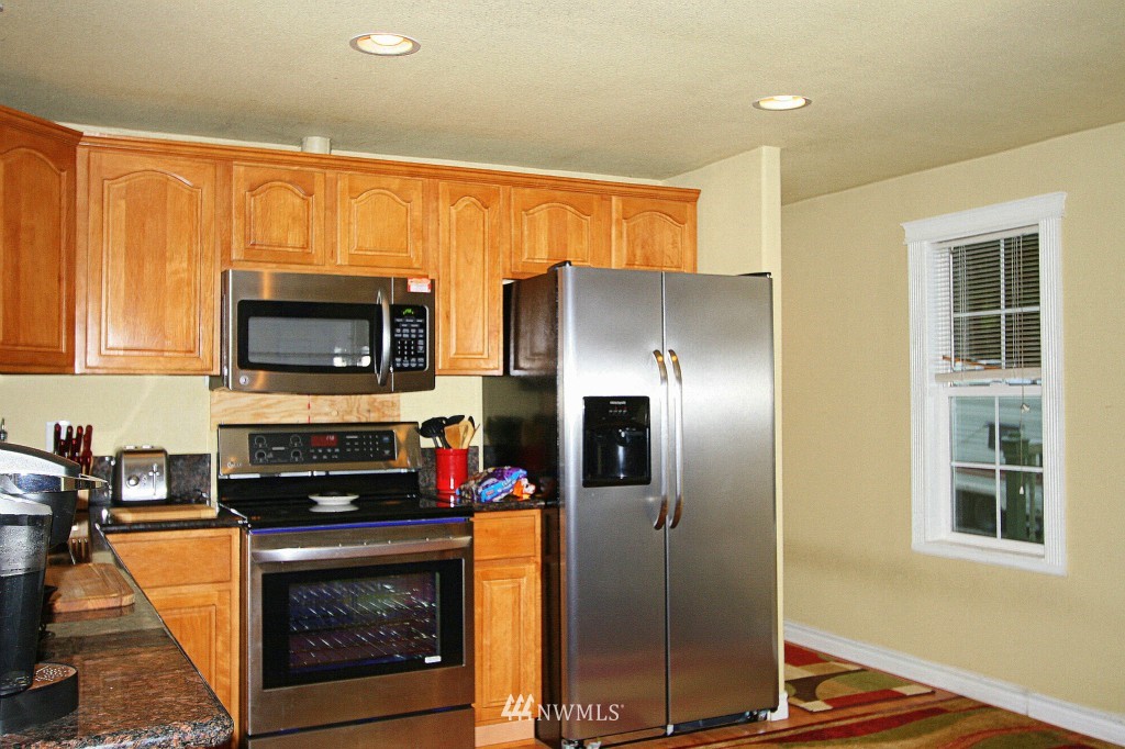 6142 Shamrock Road Maple Falls, WA 98266 - Photo 5 of 22 Gallery Image 5