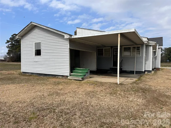 $89,900 | 408 East Carolina Street, Fremont, NC 27830