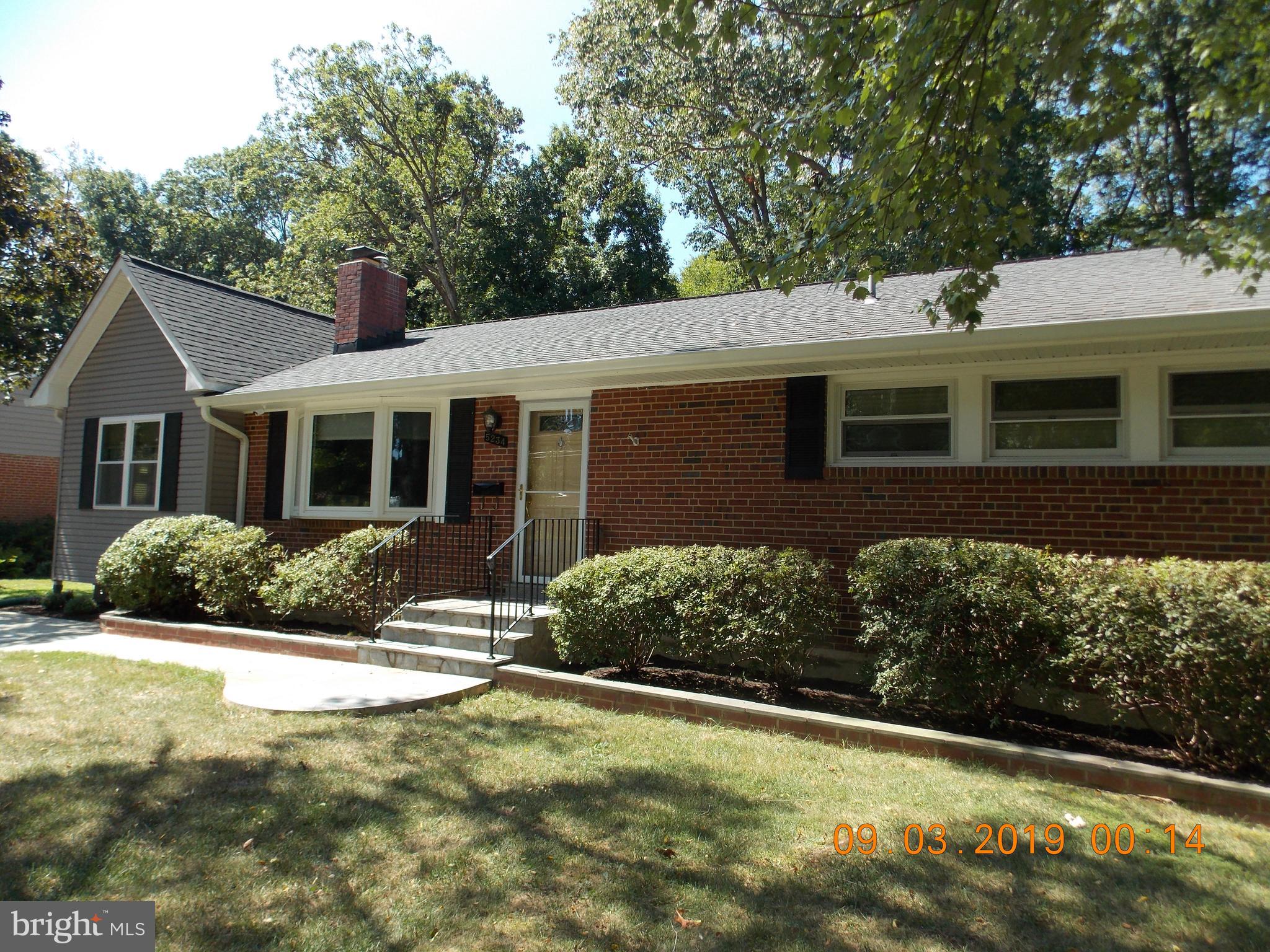 5234 Inverchapel Road Springfield, VA 22151 - Photo 4 of 58 Front of home.