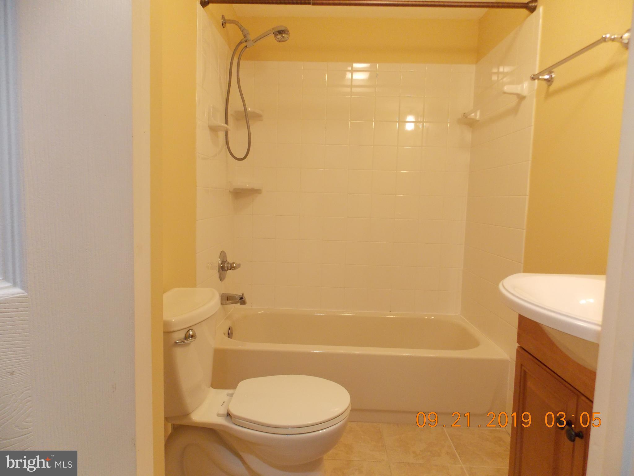 5234 Inverchapel Road Springfield, VA 22151 - Photo 46 of 58 Basement full bathroom.