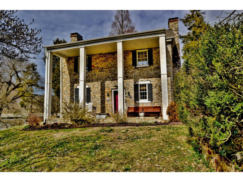 2670 Pratt Road Kingsport, TN 37660 - Photo 1 of 27 Photo 1