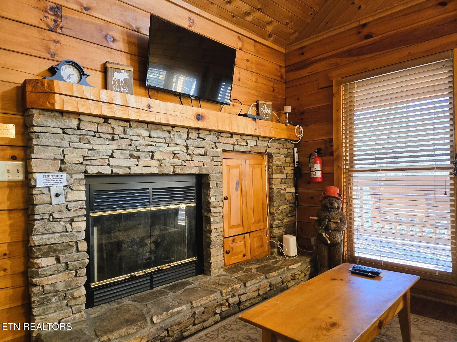 1580 Walt Price Road Sevierville, TN 37876 - Photo 12 of 37 1580 WPR LIV 3 FP - Copy