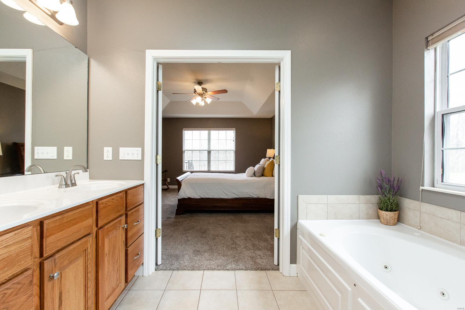 1128 Red Hawk Ridge Lane O'Fallon, IL 62269 - Photo 33 of 65 Gallery Image 33