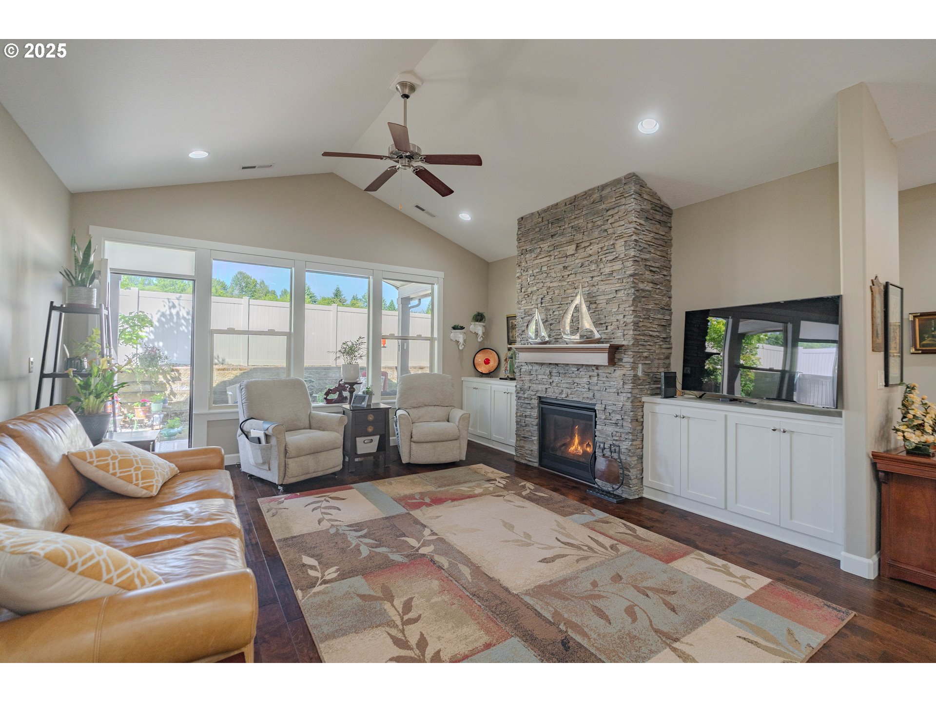 17624 Northeast 17th Avenue Ridgefield, WA 98642 - Photo 8 of 23 Living Room