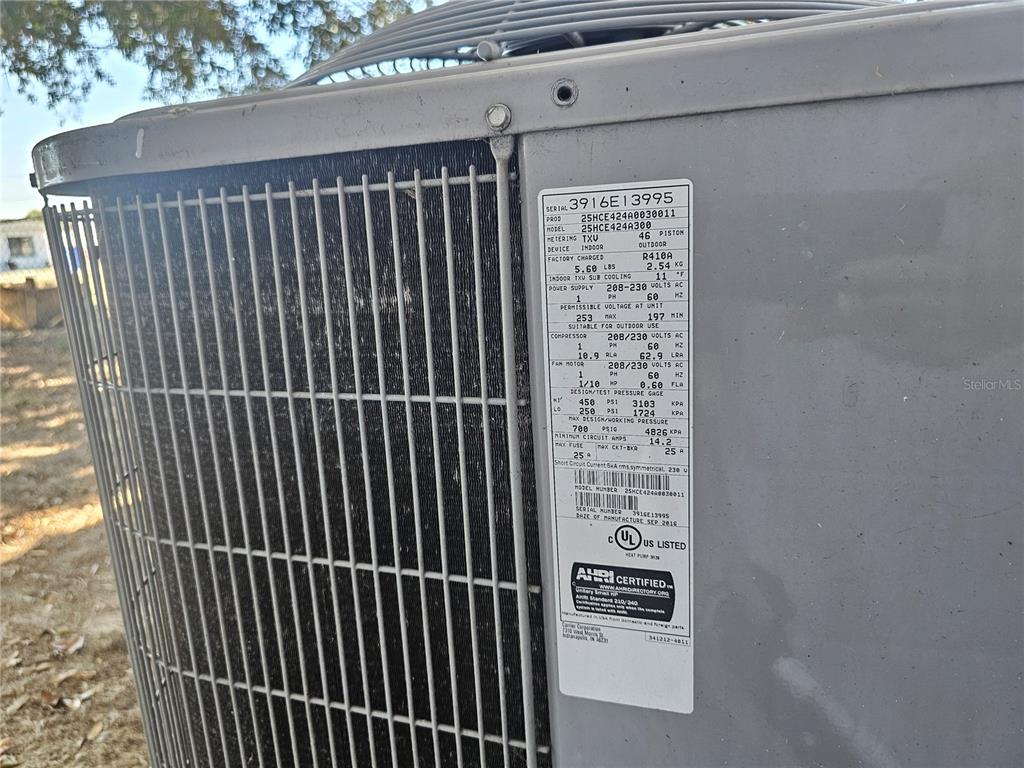 2720 North Avocado Road Avon Park, FL 33825 - Photo 33 of 35 a view of a balcony