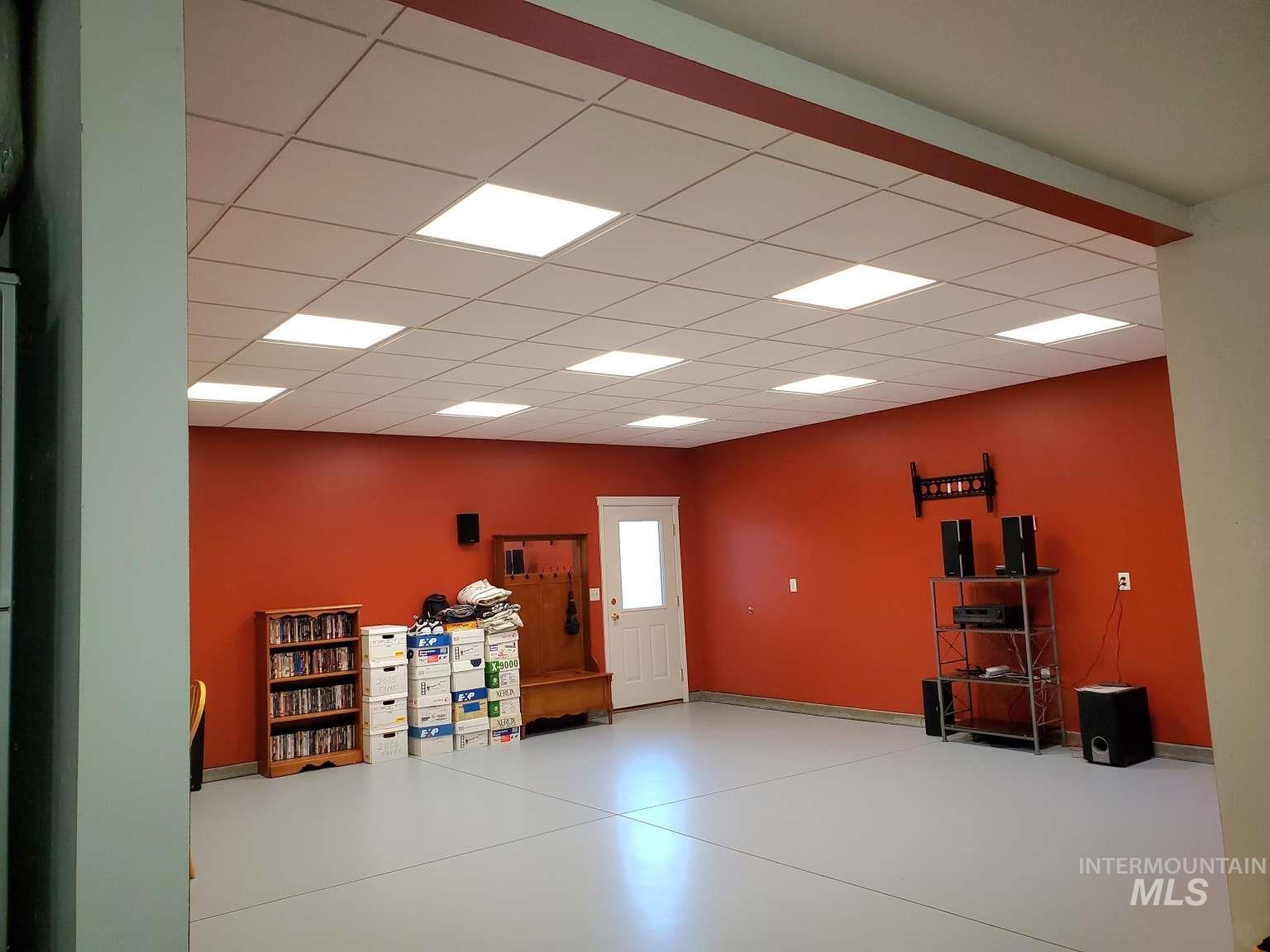 1100 East Wright Street Boise, ID 83706 - Photo 21 of 25 View of garage