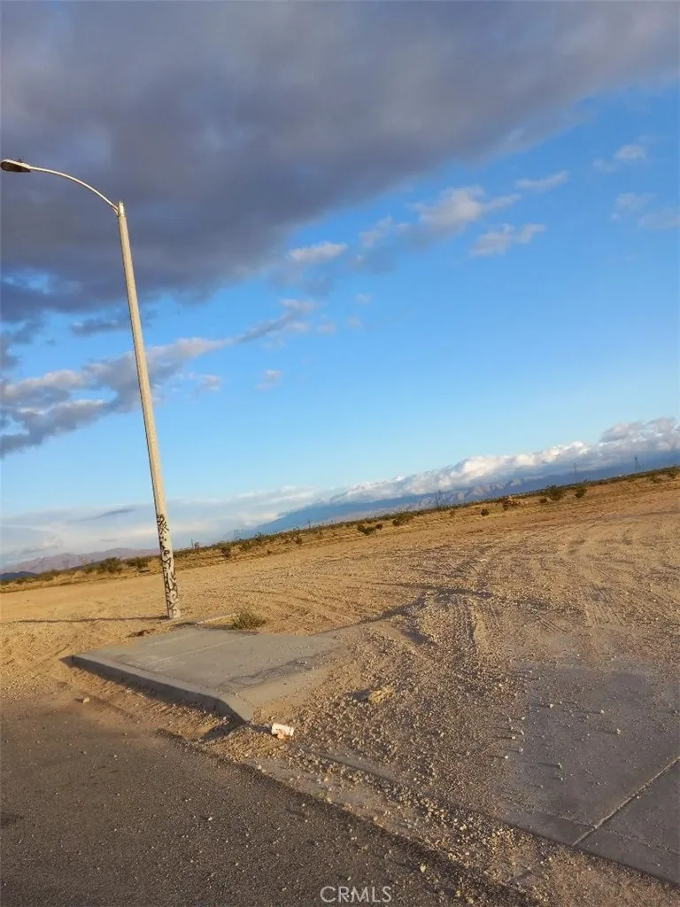 0 Throuoise Adelanto, CA 92301 - Photo 1 of 1