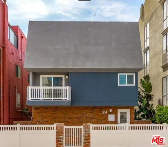 $6,200 | 24 Lighthouse Street, Unit A, Marina del Rey, CA 90292