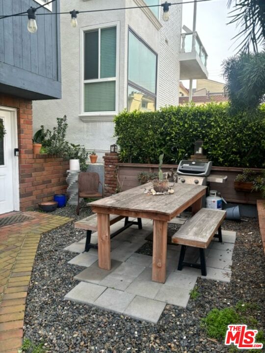 24 Lighthouse Street, Unit A Marina del Rey, CA 90292 - Photo 8 of 39