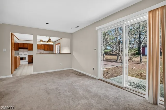 a view of livingroom with furniture