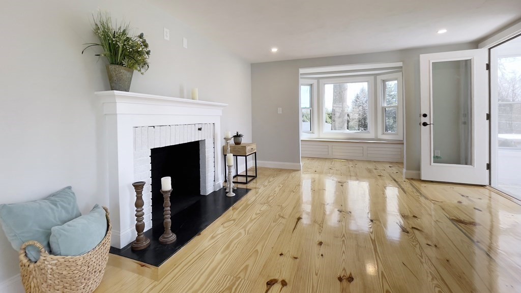 46 Swift Road Framingham, MA 01702 - Photo 6 of 42