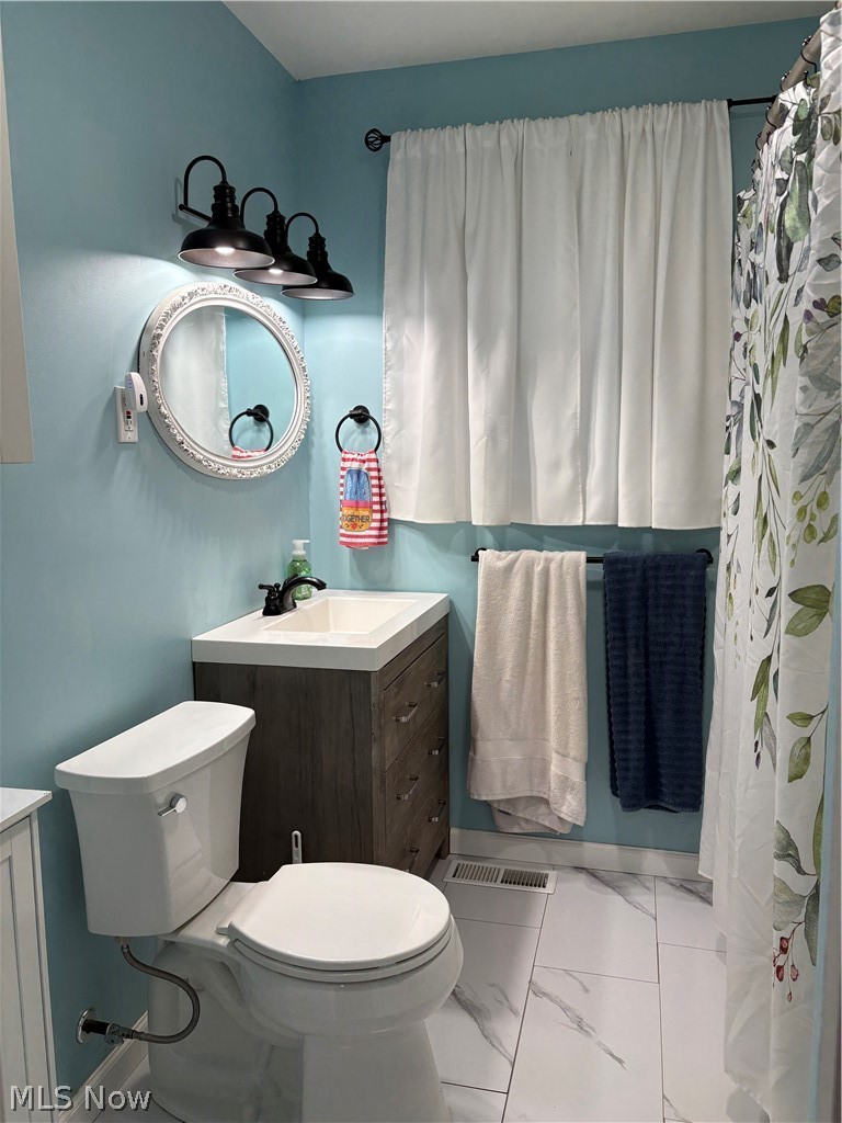 8264 Cedar Road Chesterland, OH 44026 - Photo 16 of 34 Completely updated full bathroom!