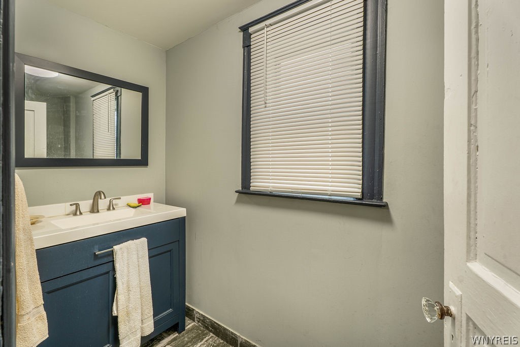 435 18th Street Niagara Falls, NY 14303 - Photo 13 of 23