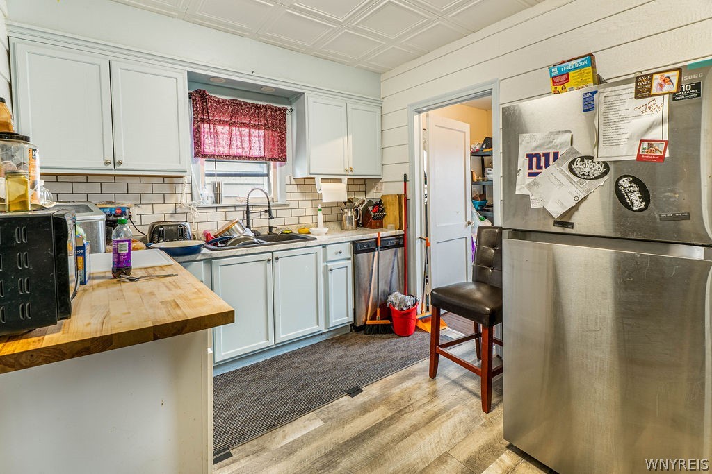 435 18th Street Niagara Falls, NY 14303 - Photo 6 of 23