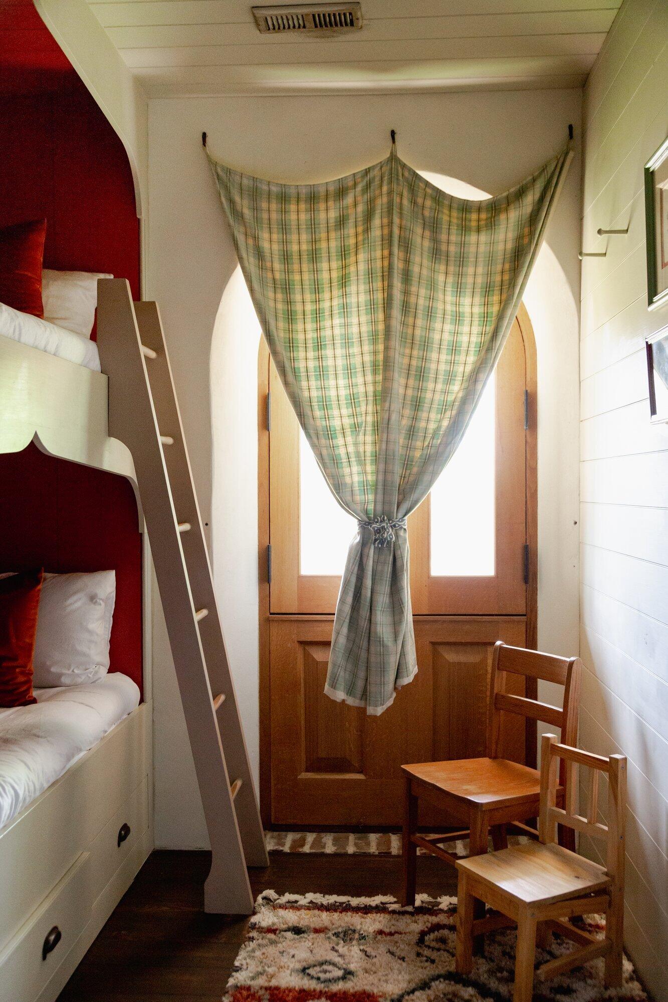 1401 Middle Street Sullivans Island, SC 29482 - Photo 24 of 38 Bunk_8906p