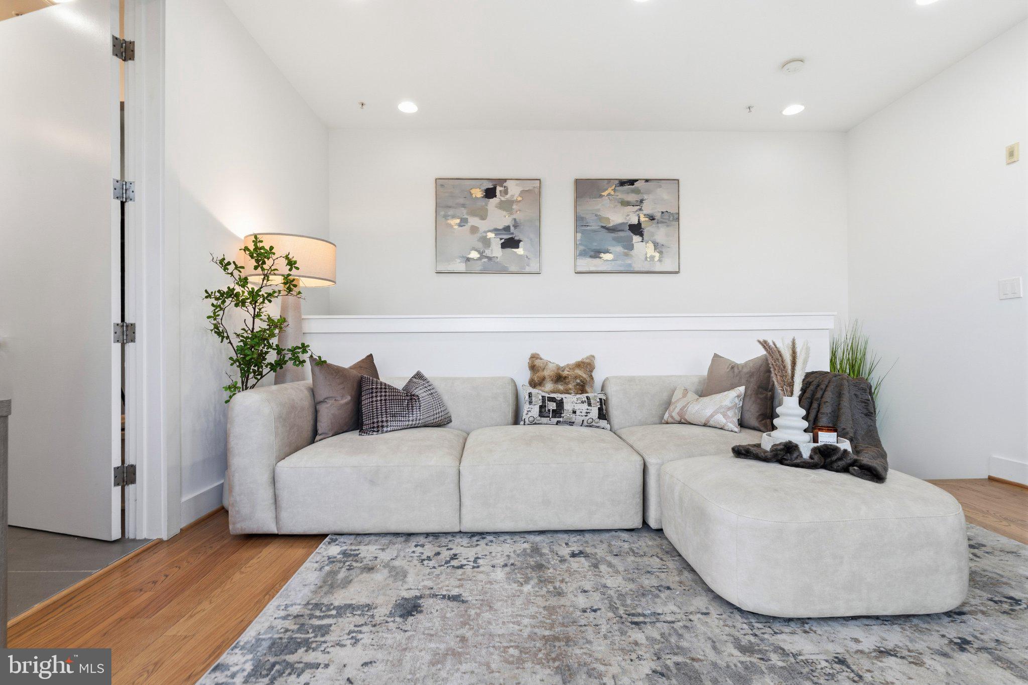 1837 Kalorama Road Northwest, Unit F Washington, DC 20009 - Photo 28 of 42 Modern elegance in a cozy space.
