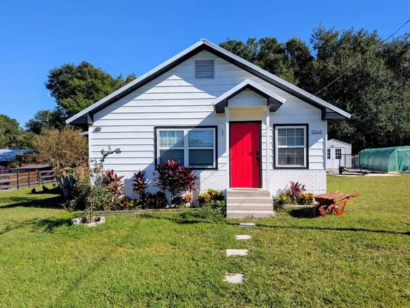 $419,900 | 15243 East Highway 25, Weirsdale, FL 32195