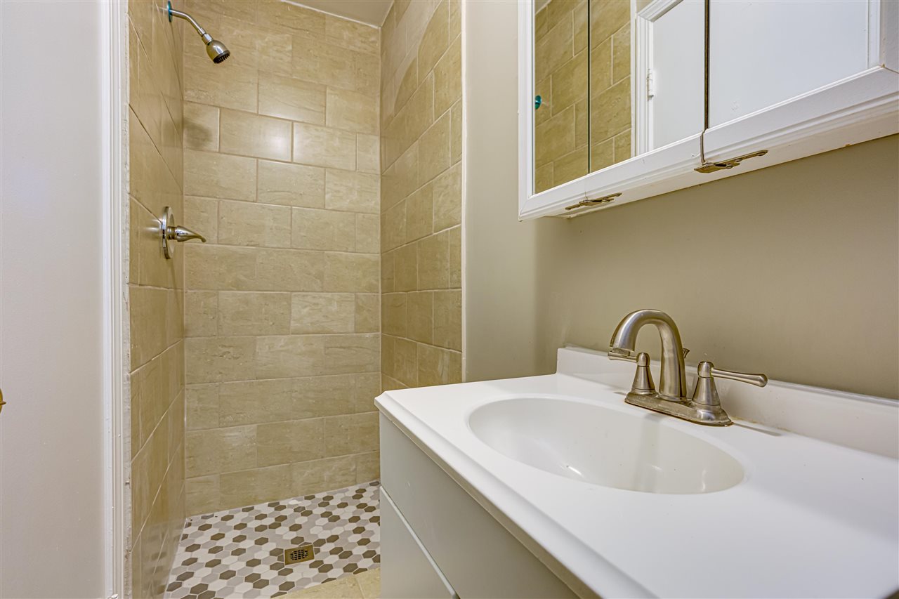 800 North Mendenhall Road Memphis, TN 38122 - Photo 16 of 25