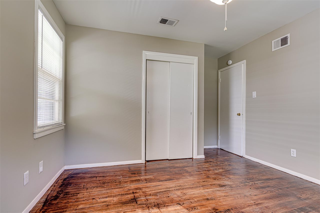 800 North Mendenhall Road Memphis, TN 38122 - Photo 20 of 25