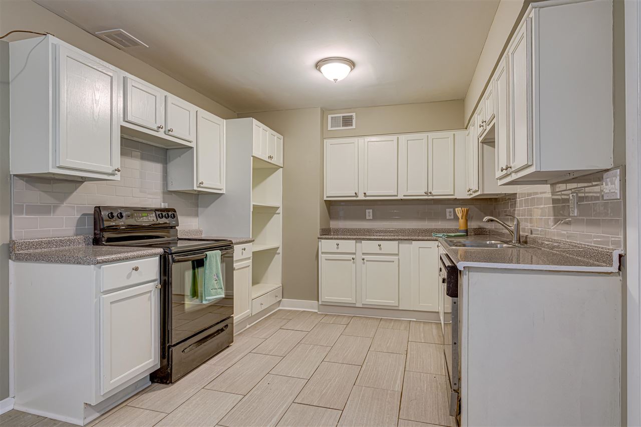 800 North Mendenhall Road Memphis, TN 38122 - Photo 10 of 25