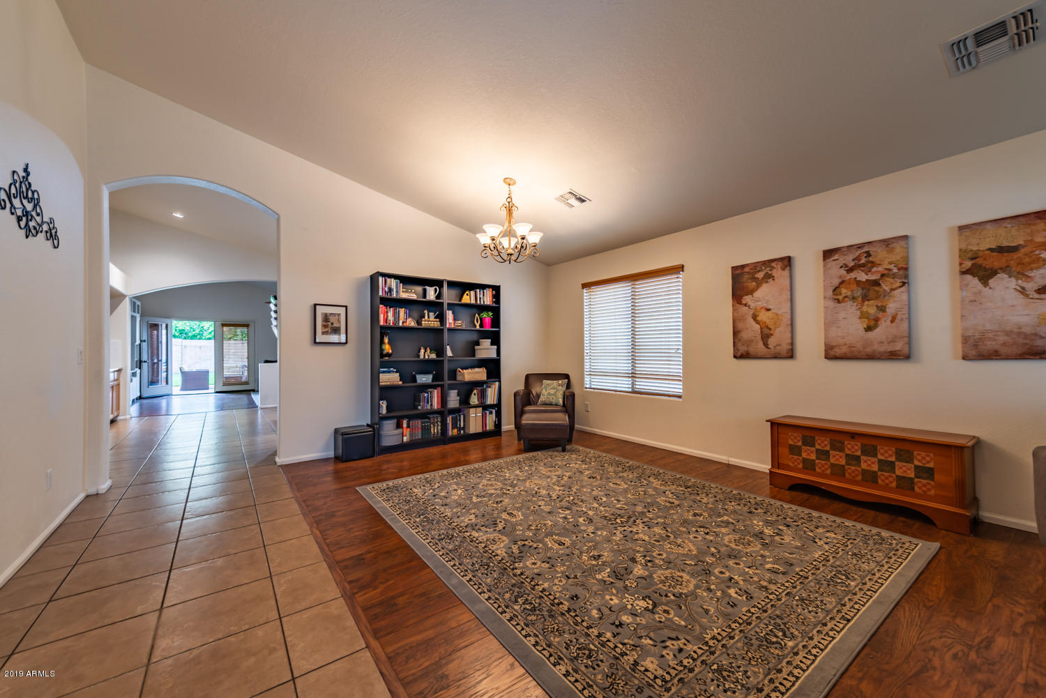 28806 North Nobel Road Phoenix, AZ 85085 - Photo 3 of 30 28806 N Nobel Rd-3