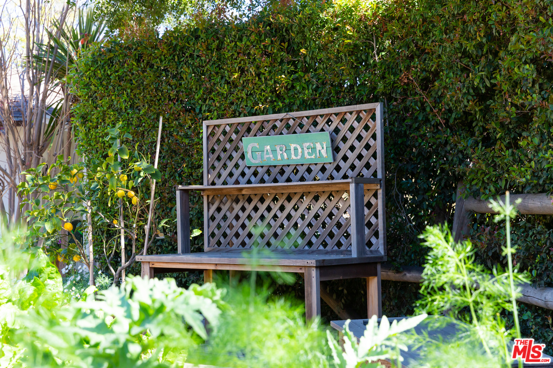 13181 Riviera Ranch Road Los Angeles, CA 90049 - Photo 21 of 28