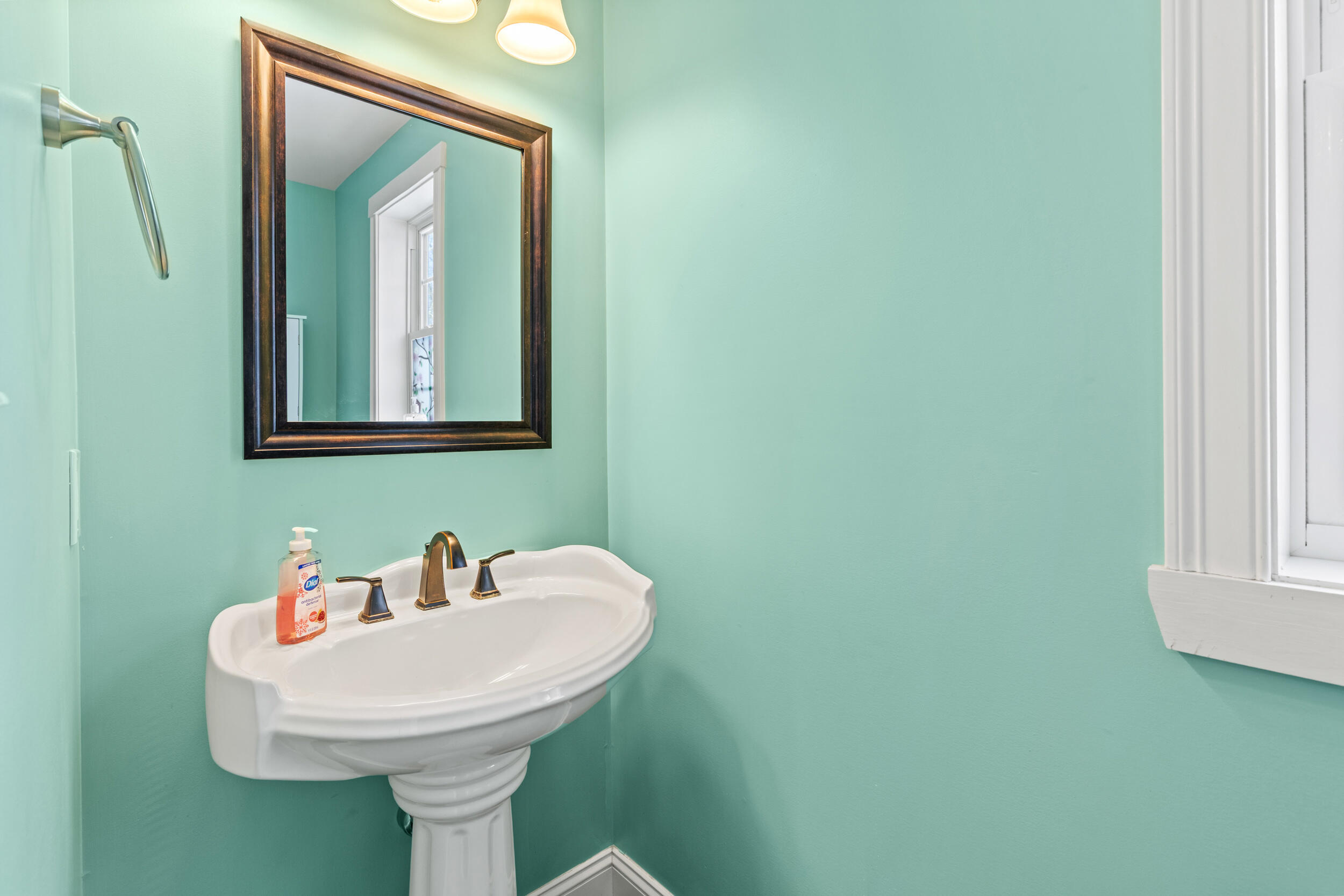 141 Thompson Road Kennebunk, ME 04043 - Photo 21 of 57 141 thompson rd, kennebunk - 037